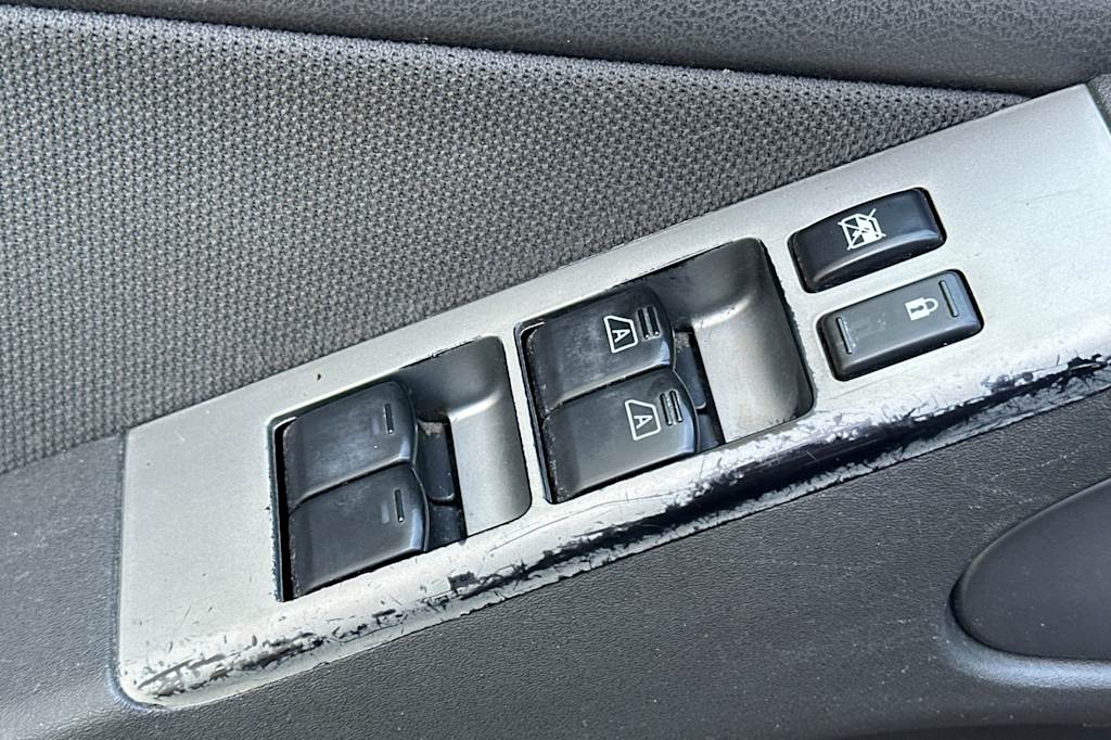 Thumbnail: 2012 Nissan Pathfinder - 24