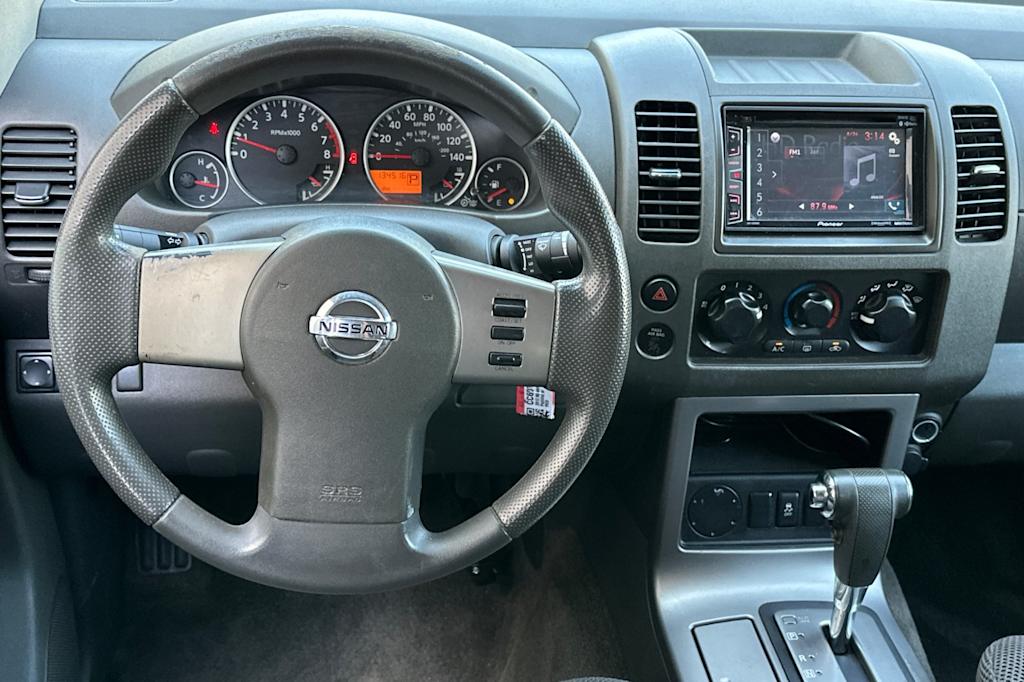 Thumbnail: 2012 Nissan Pathfinder - 12