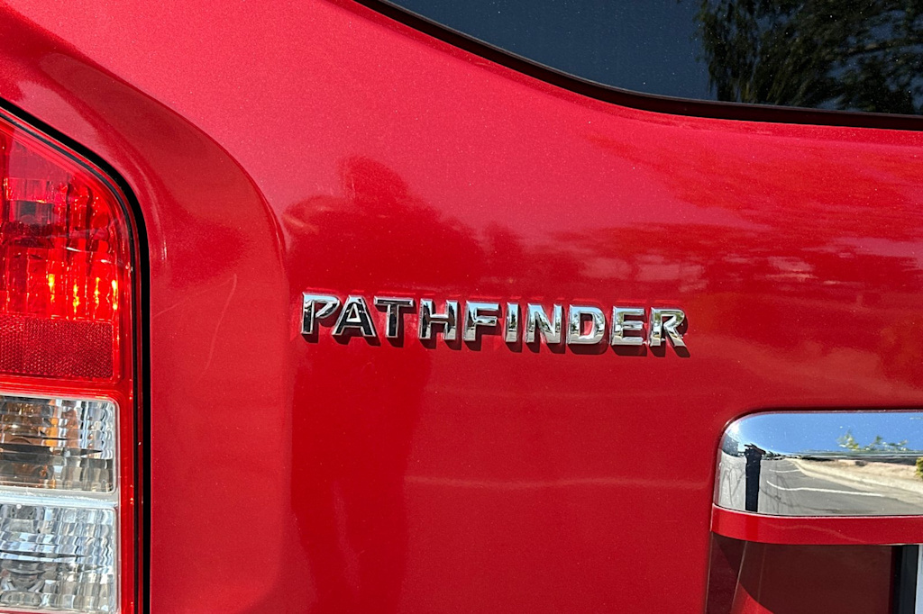 Thumbnail: 2012 Nissan Pathfinder - 7