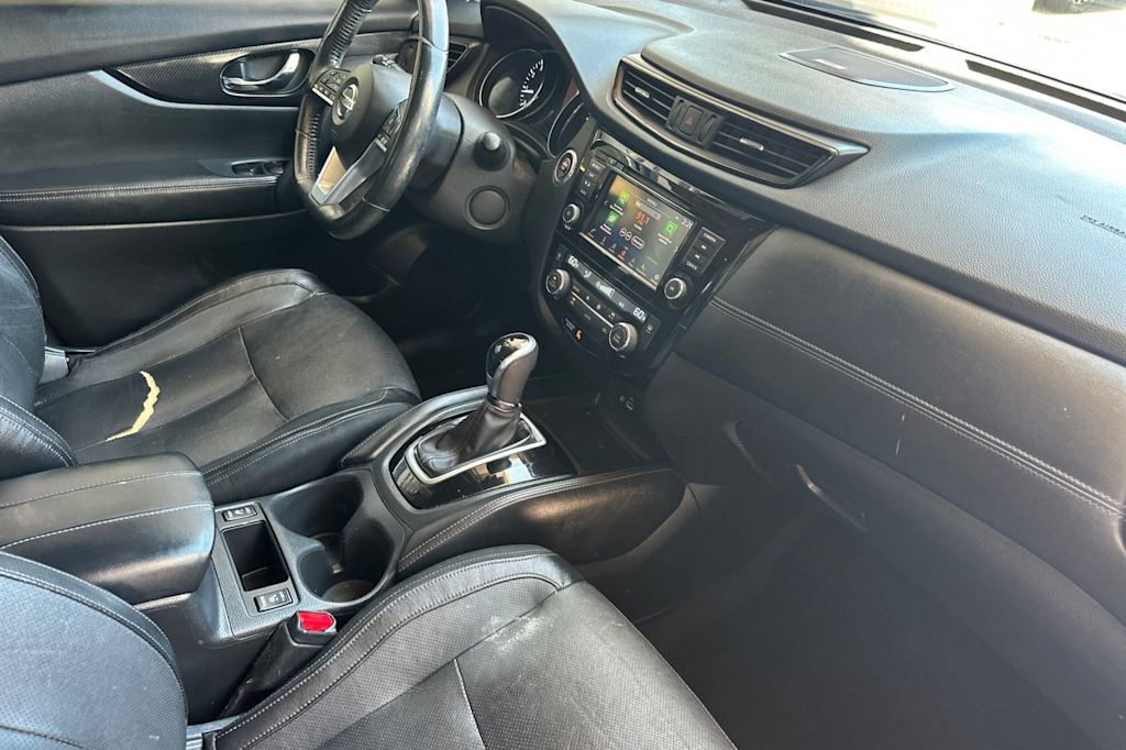 Thumbnail: 2018 Nissan Rogue - 13
