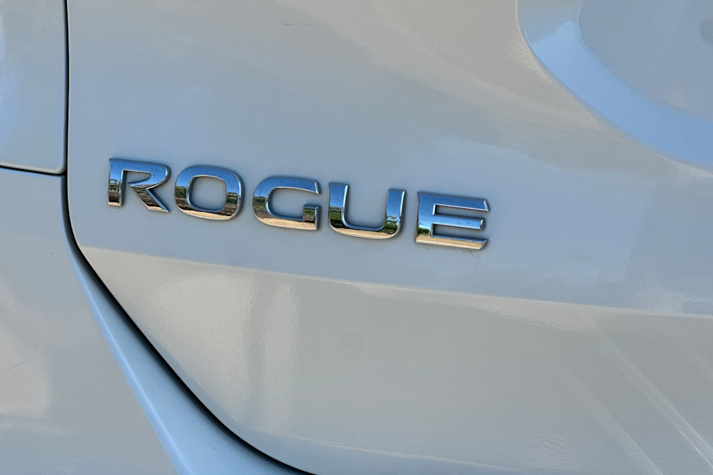 Thumbnail: 2015 Nissan Rogue - 7