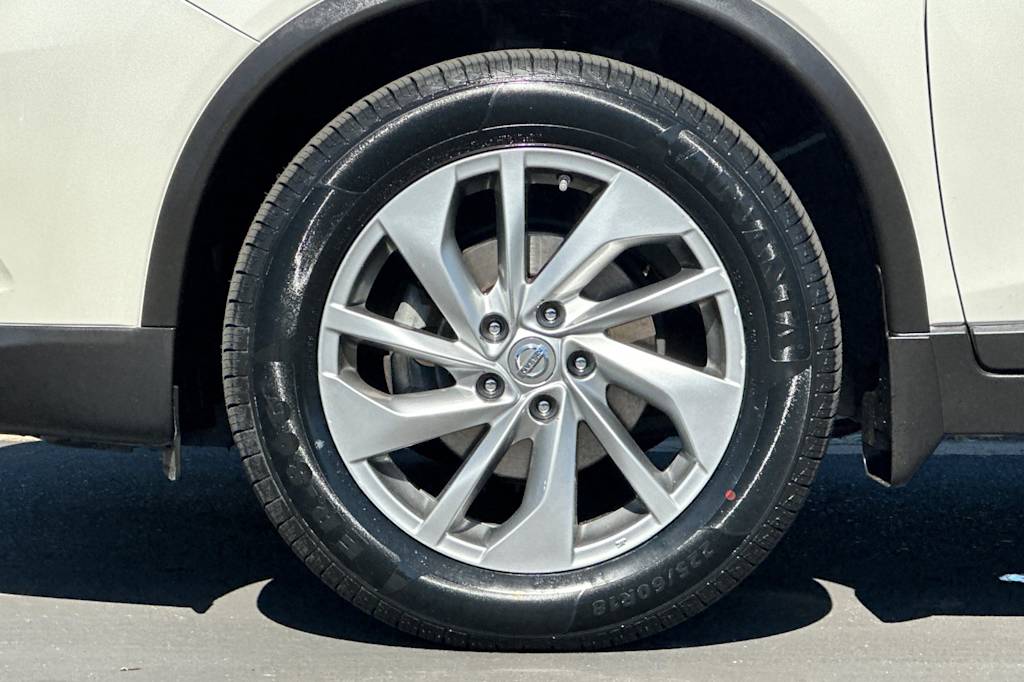 Thumbnail: 2015 Nissan Rogue - 8