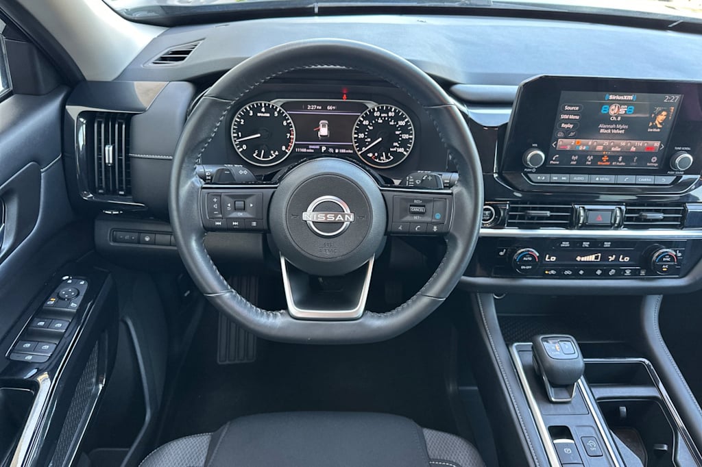 Thumbnail: 2022 Nissan Pathfinder - 12