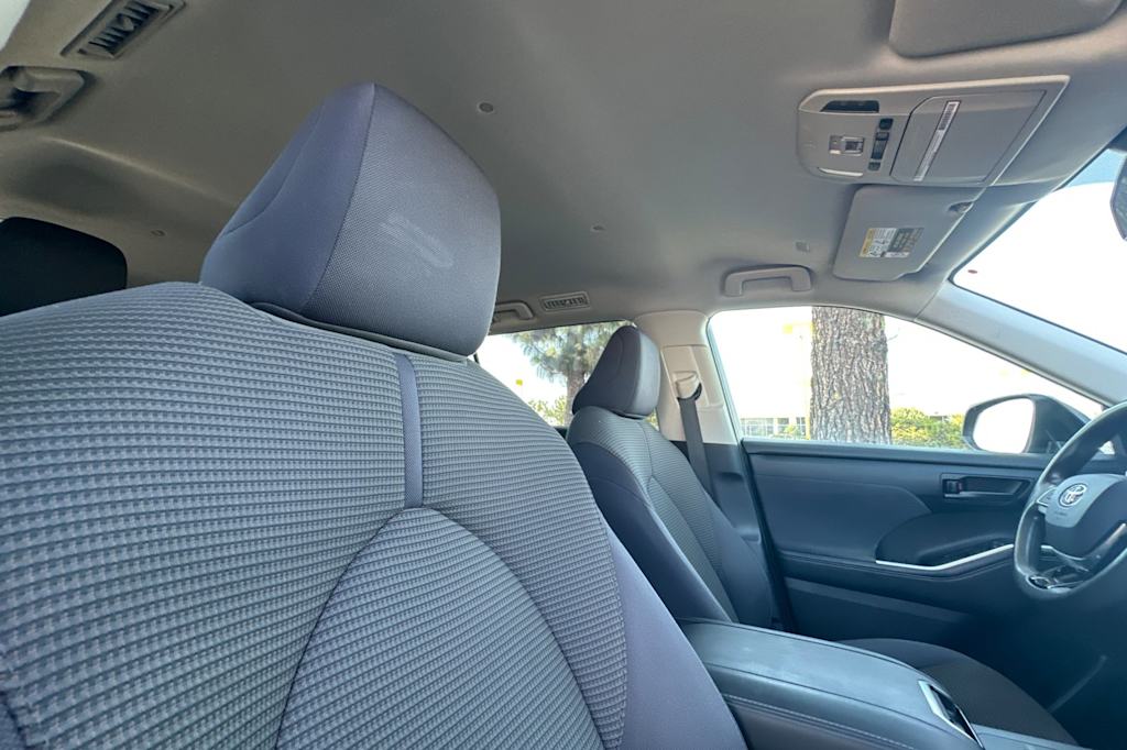 Thumbnail: 2021 Toyota Highlander - 10