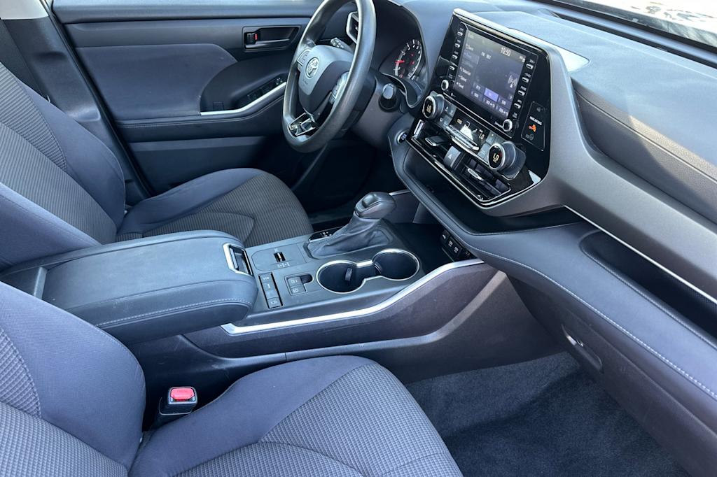 Thumbnail: 2021 Toyota Highlander - 13