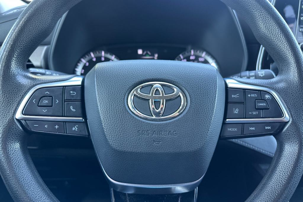 Thumbnail: 2021 Toyota Highlander - 28