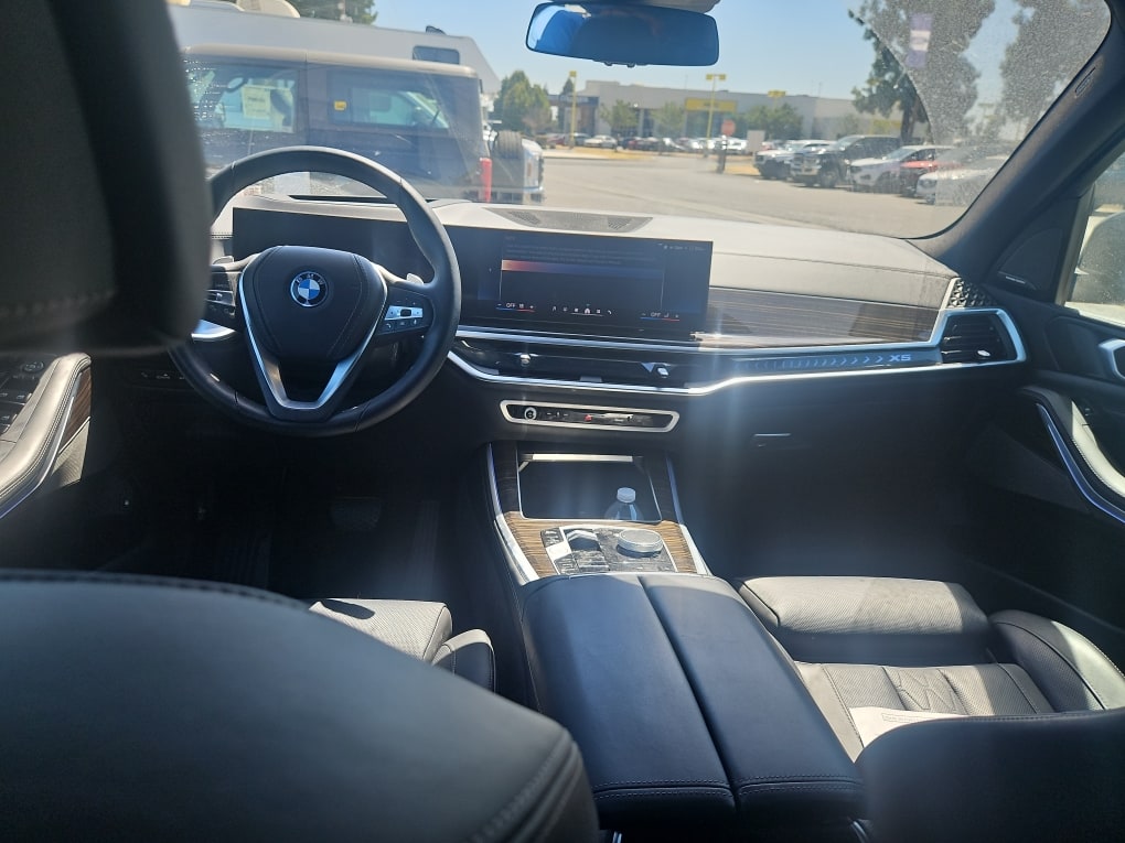 Thumbnail: 2025 BMW X5 - 8