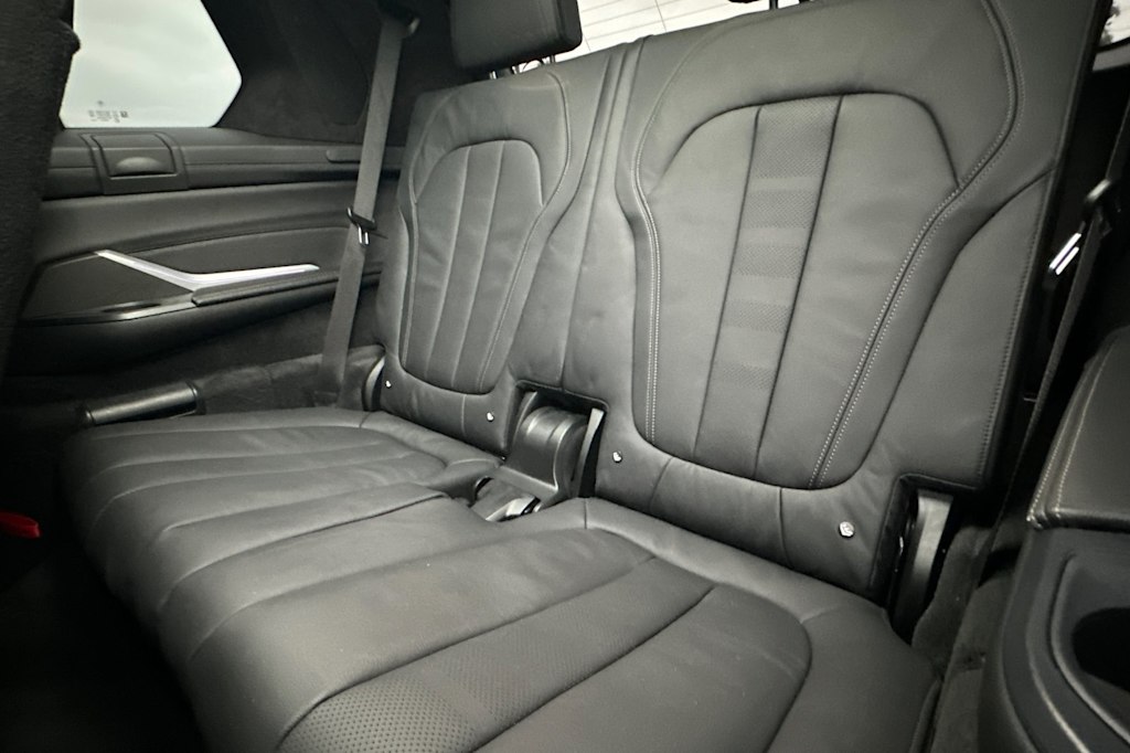 Thumbnail: 2021 BMW X7 - 22