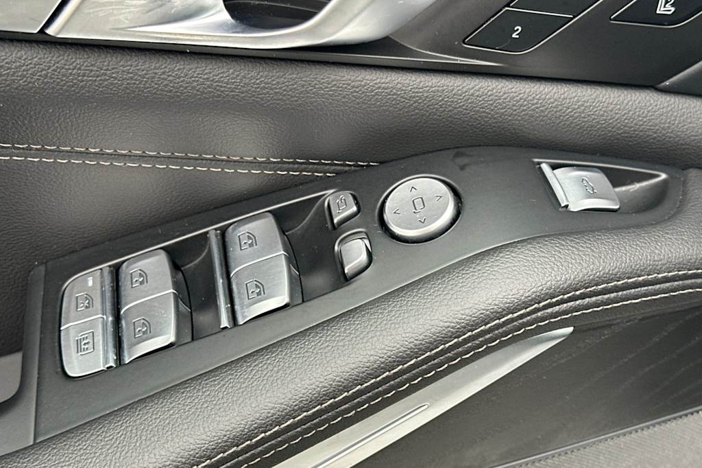 Thumbnail: 2021 BMW X7 - 21