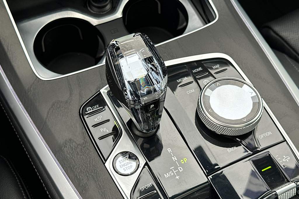 Thumbnail: 2021 BMW X7 - 14