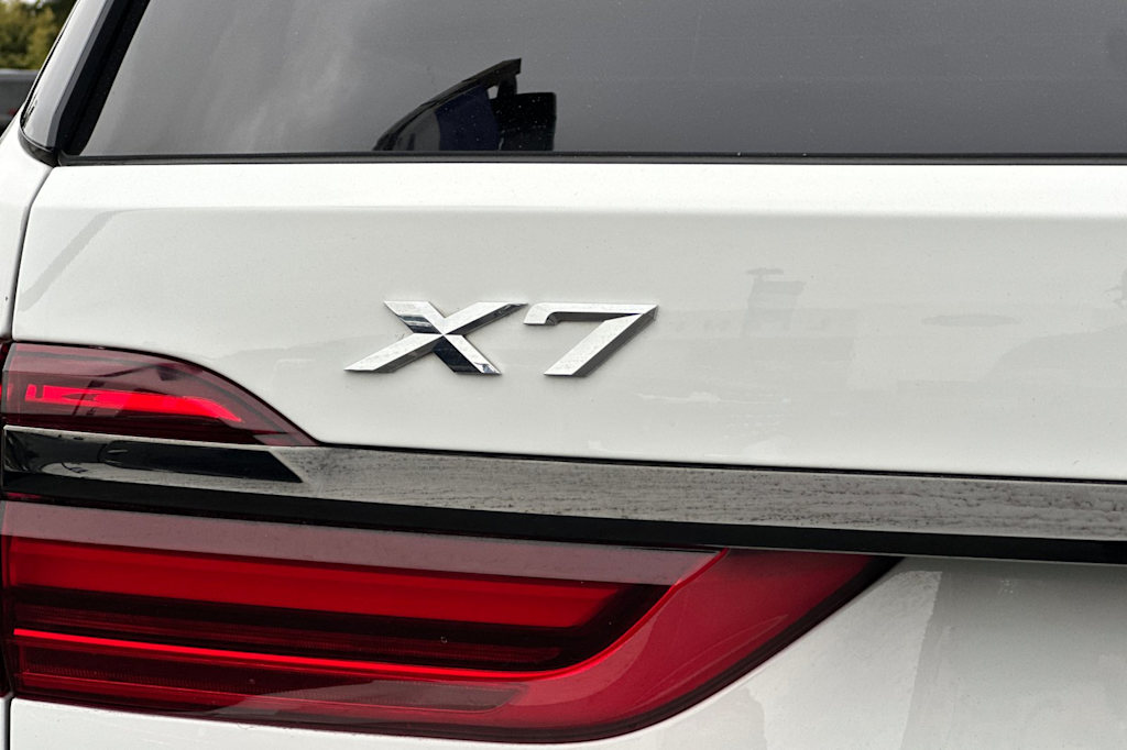 Thumbnail: 2021 BMW X7 - 30