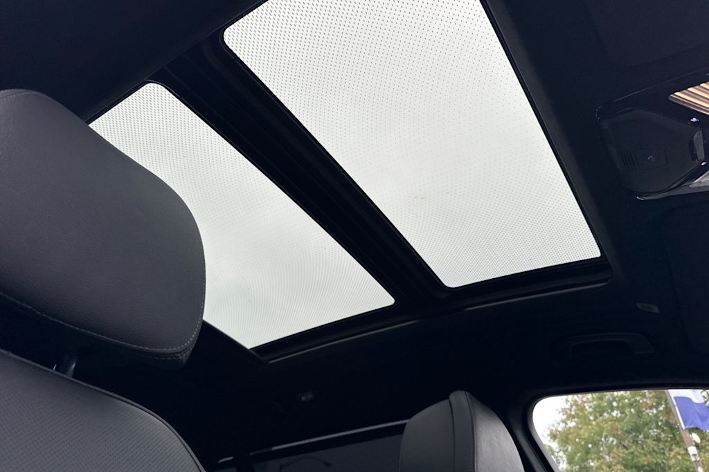 Thumbnail: 2021 BMW X7 - 24