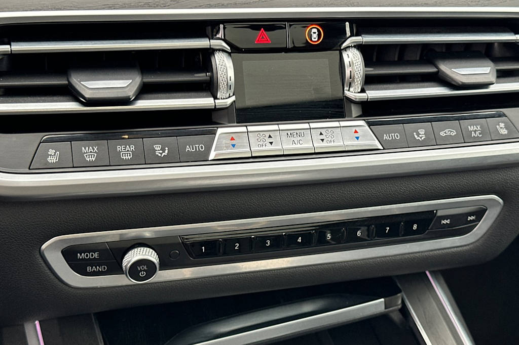 Thumbnail: 2021 BMW X7 - 27