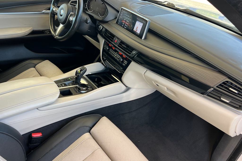 Thumbnail: 2017 BMW X6 - 11