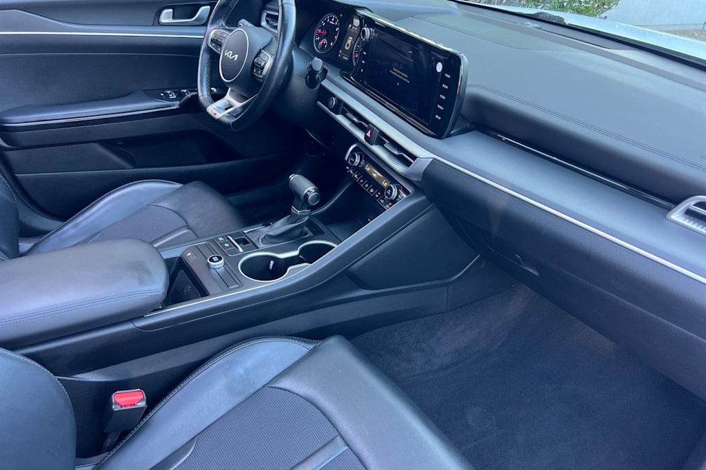 Thumbnail: 2022 Kia K5 - 13