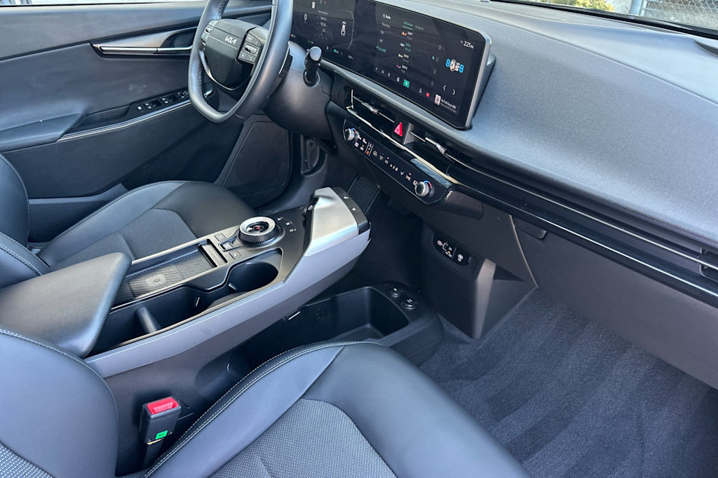 Thumbnail: 2025 Kia EV6 - 13