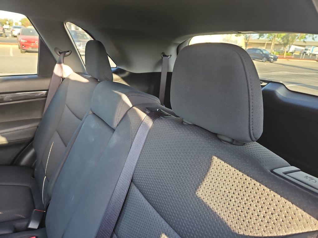 Thumbnail: 2013 Kia Sorento - 8