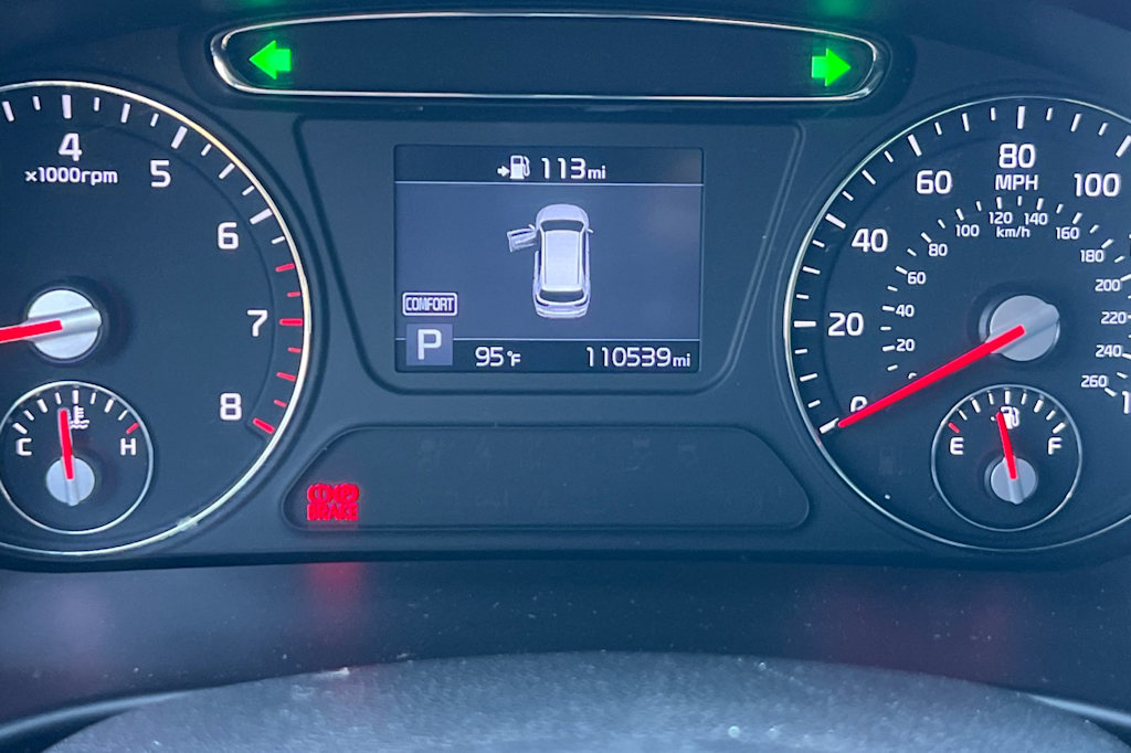 2020 Kia Sorento LX 28