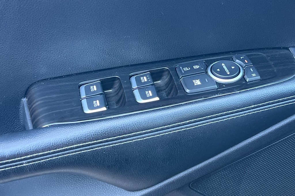 2020 Kia Sorento LX 23