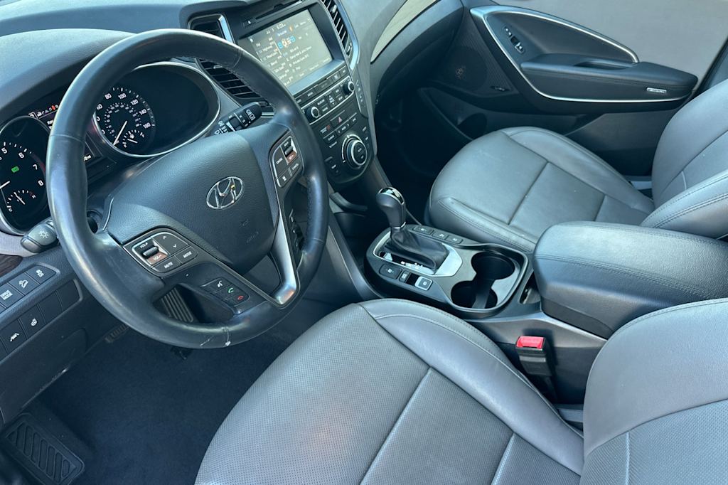 Thumbnail: 2017 Hyundai Santa Fe - 9
