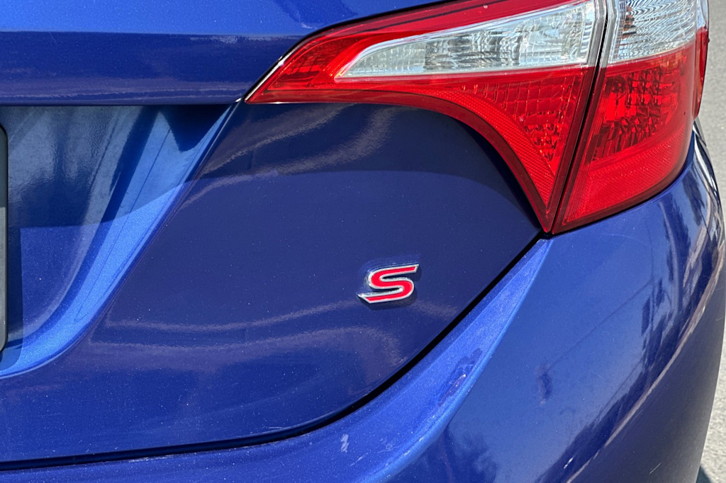 Thumbnail: 2015 Toyota Corolla - 26