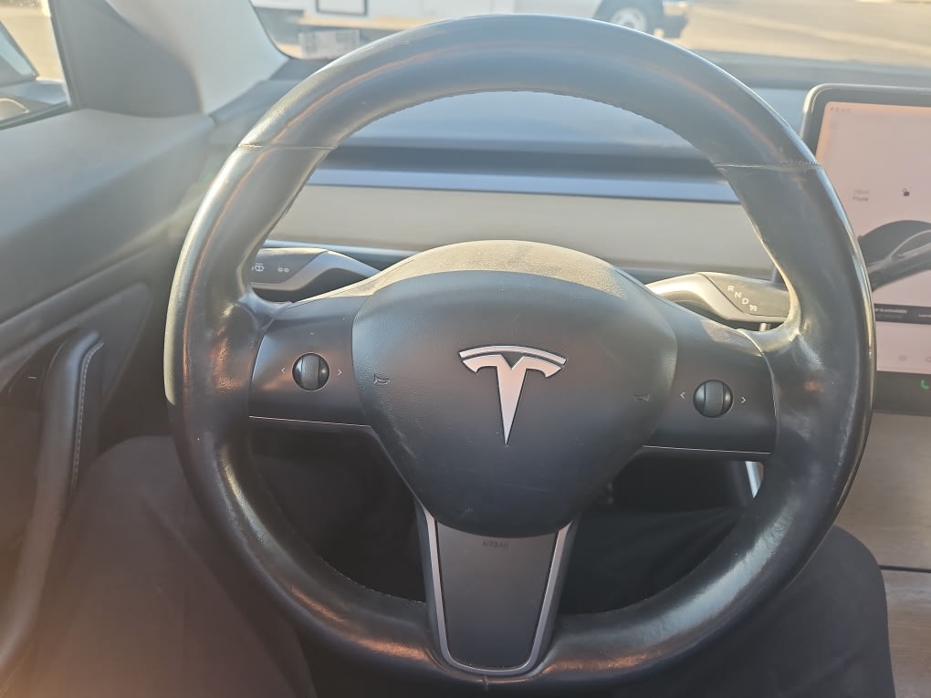 Thumbnail: 2018 Tesla Model 3 - 11