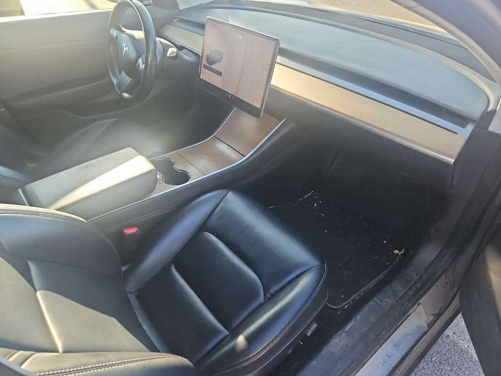 Thumbnail: 2018 Tesla Model 3 - 8