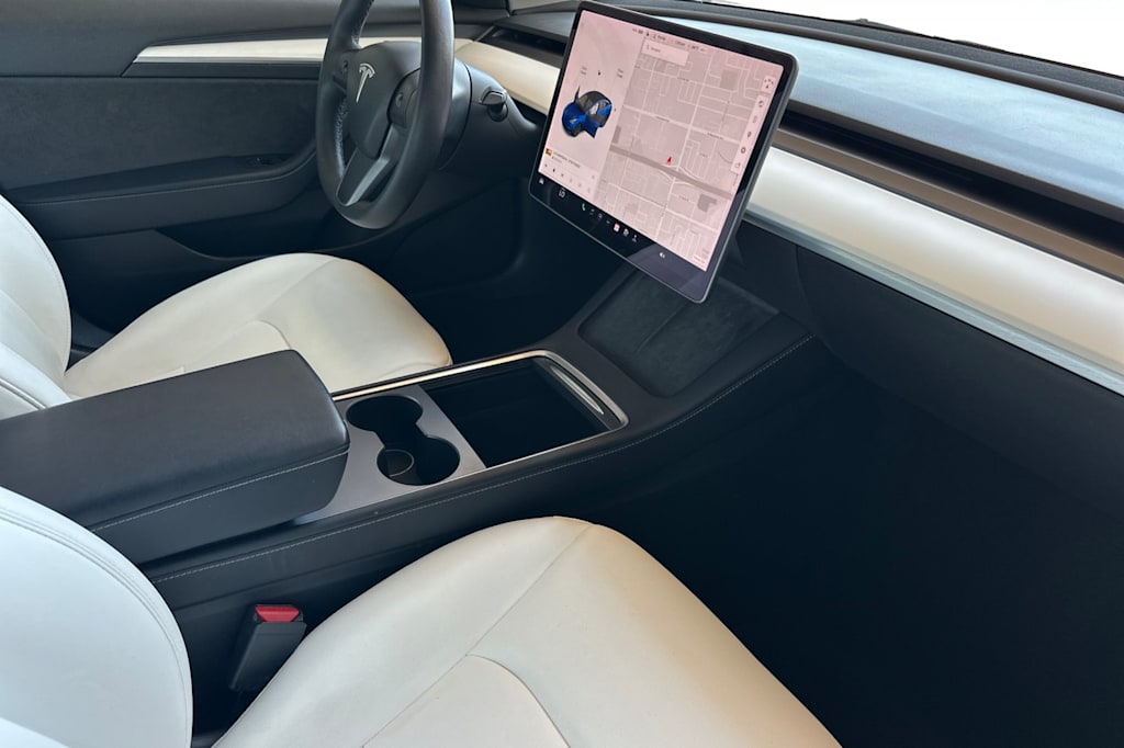 Thumbnail: 2022 Tesla Model 3 - 13