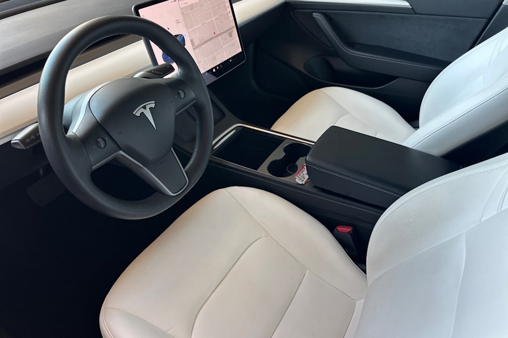 Thumbnail: 2022 Tesla Model 3 - 10