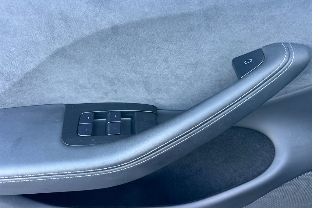 Thumbnail: 2024 Tesla Model 3 - 20