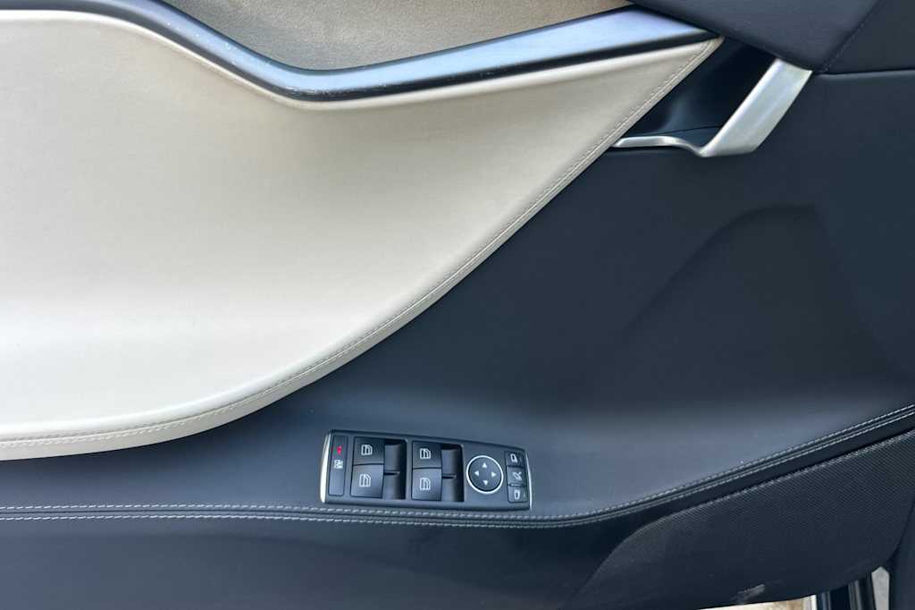 Thumbnail: 2021 Tesla Model S - 22