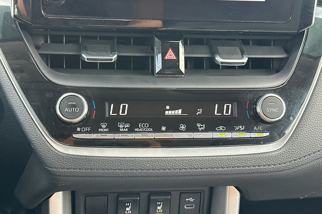 Thumbnail: 2023 Toyota Corolla Cross - 24