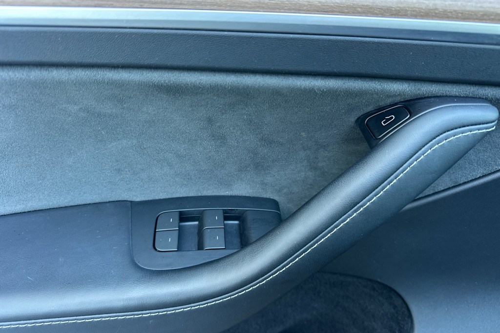 Thumbnail: 2024 Tesla Model Y - 19