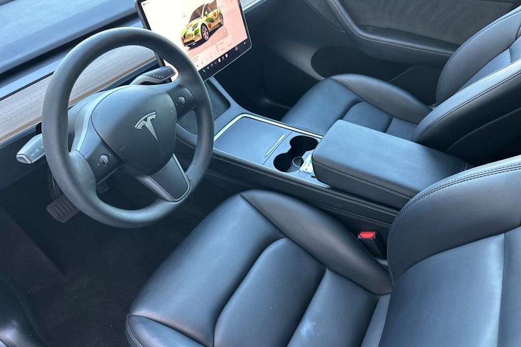 Thumbnail: 2024 Tesla Model Y - 10