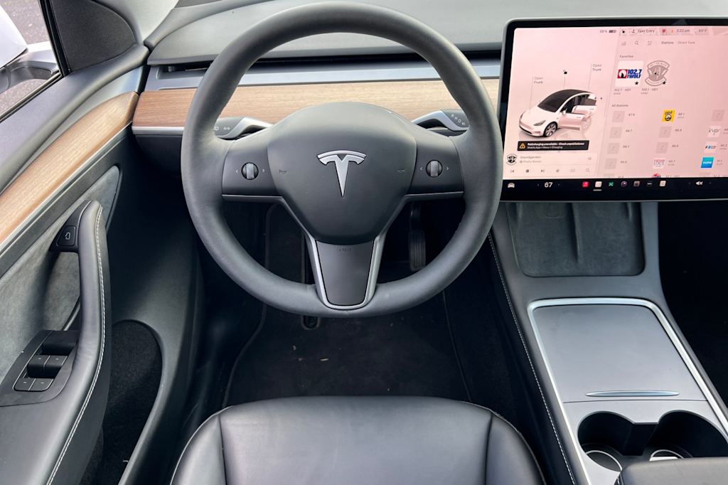 2024 Tesla Model Y Long Range 8