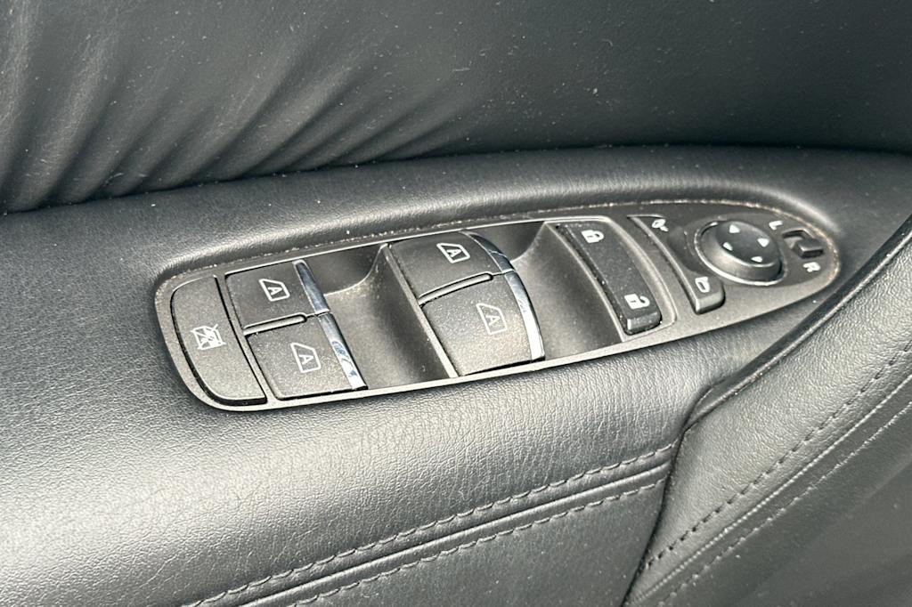 Thumbnail: 2021 Nissan Armada - 23