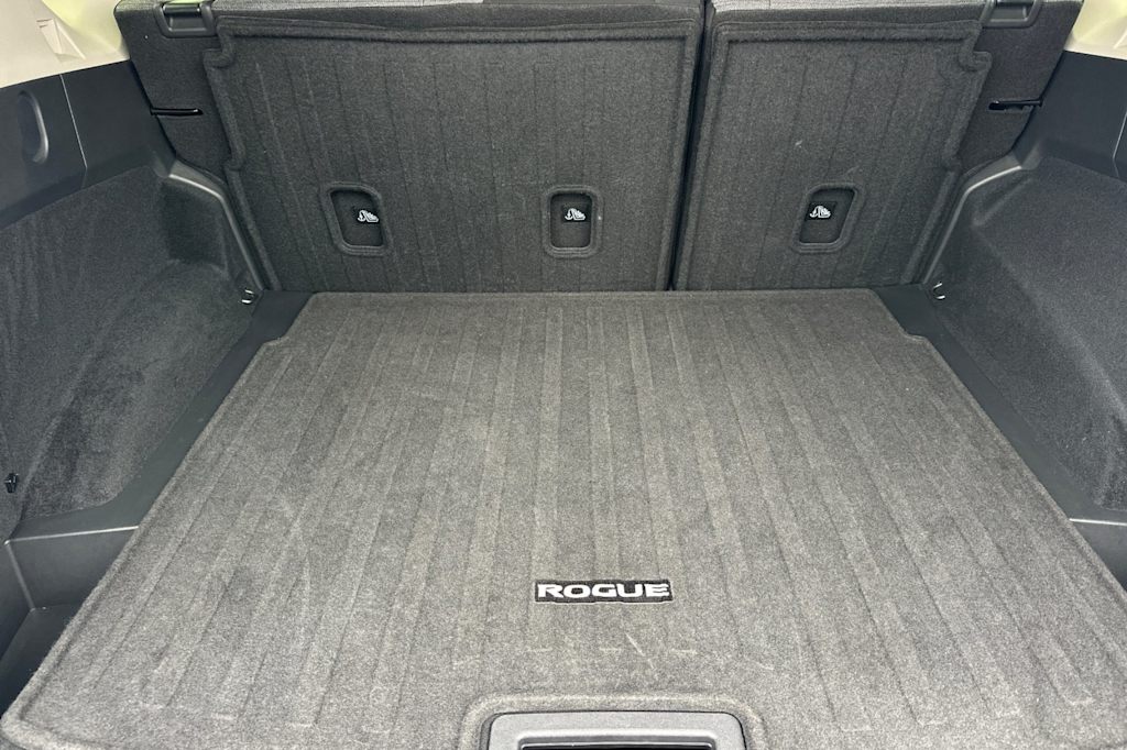 Thumbnail: 2023 Nissan Rogue - 17