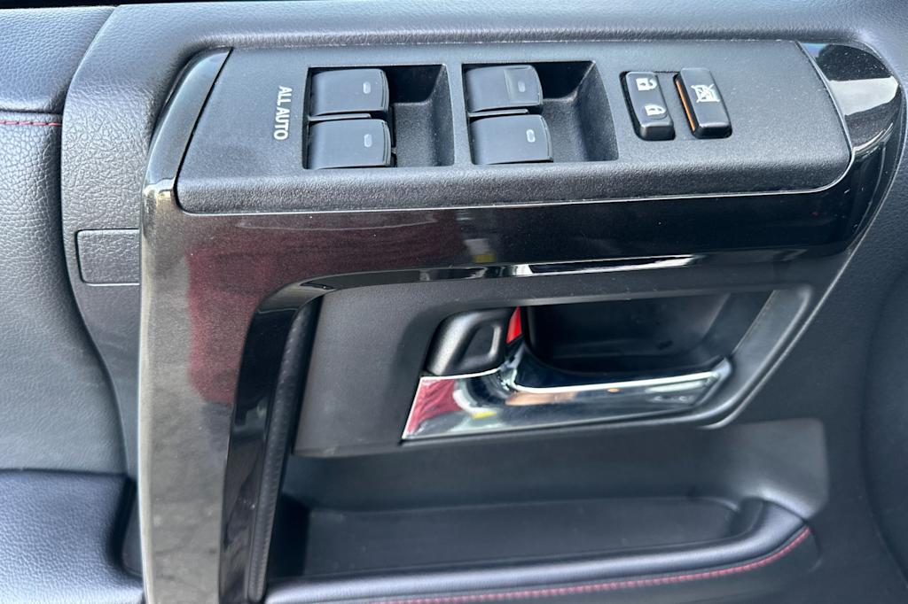 Thumbnail: 2021 Toyota 4Runner - 21