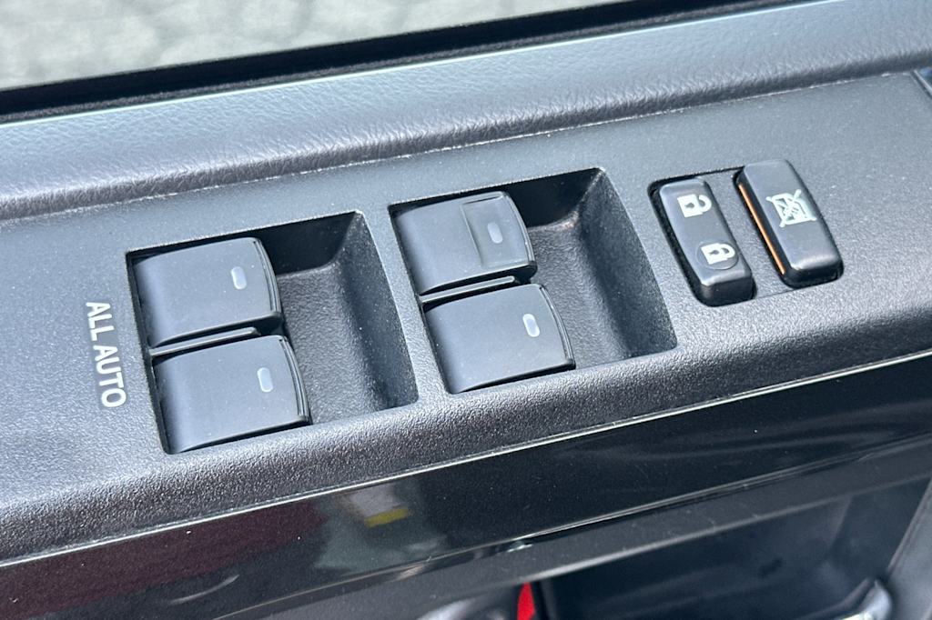 Thumbnail: 2021 Toyota 4Runner - 22