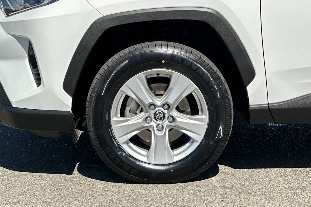 Thumbnail: 2021 Toyota RAV4 - 7