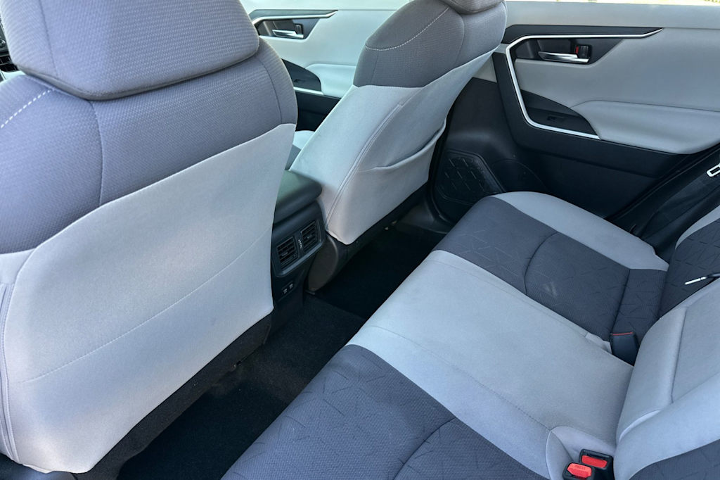 Thumbnail: 2021 Toyota RAV4 - 10