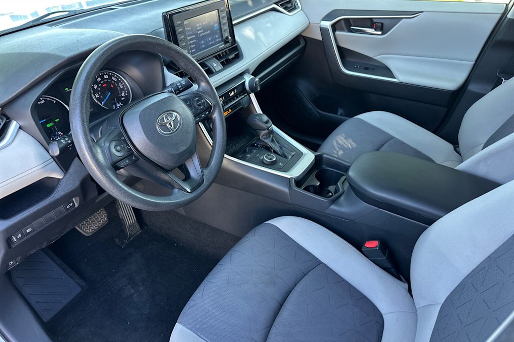 Thumbnail: 2021 Toyota RAV4 - 8