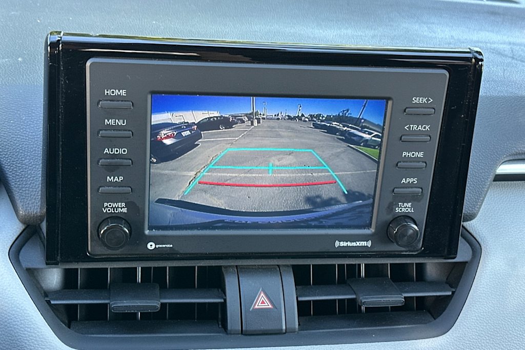 Thumbnail: 2021 Toyota RAV4 - 23