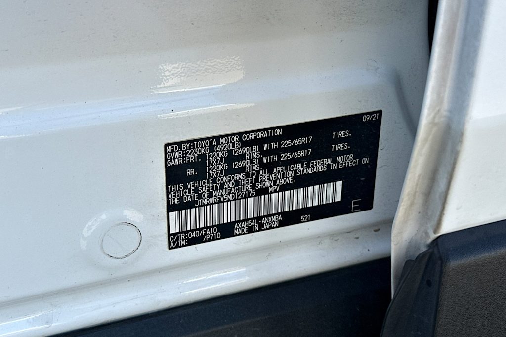 Thumbnail: 2021 Toyota RAV4 - 16