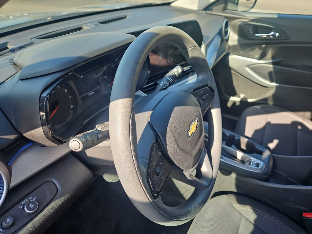 Thumbnail: 2025 Chevrolet Trax - 2