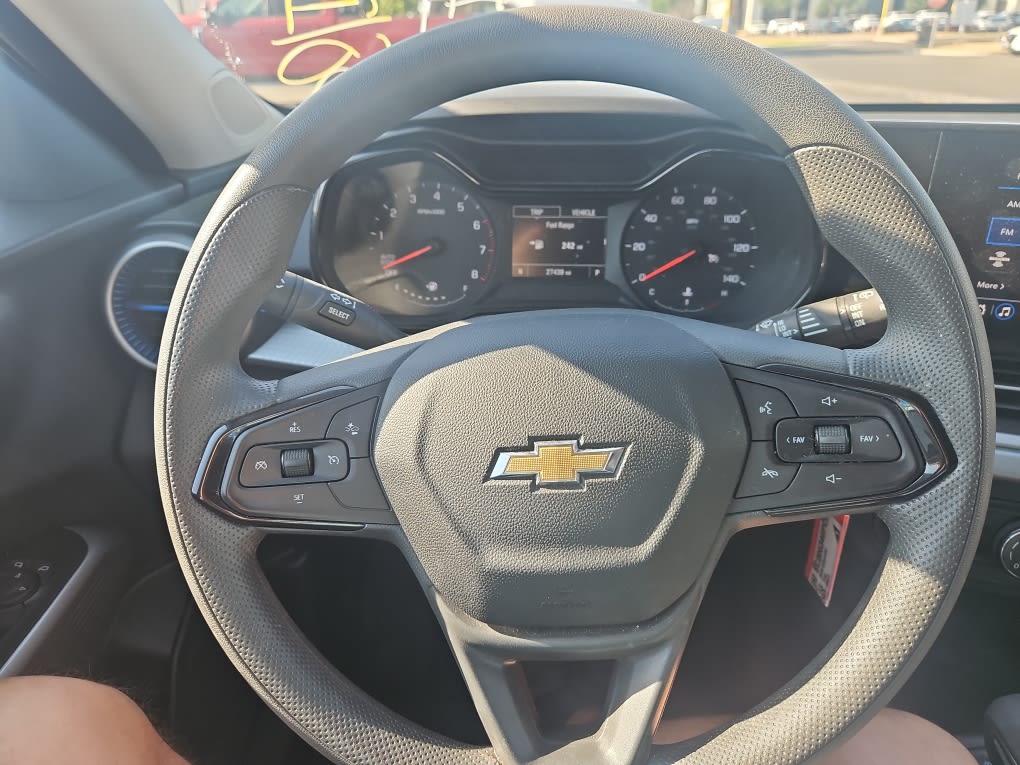 Thumbnail: 2025 Chevrolet Trax - 20