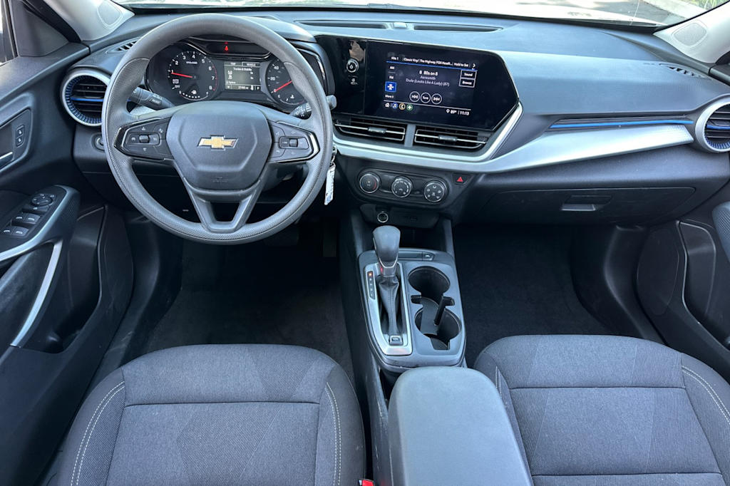 Thumbnail: 2025 Chevrolet Trax - 2