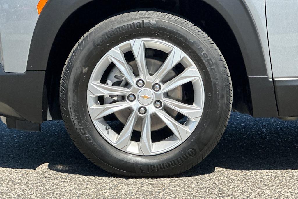 Thumbnail: 2023 Chevrolet TrailBlazer - 8