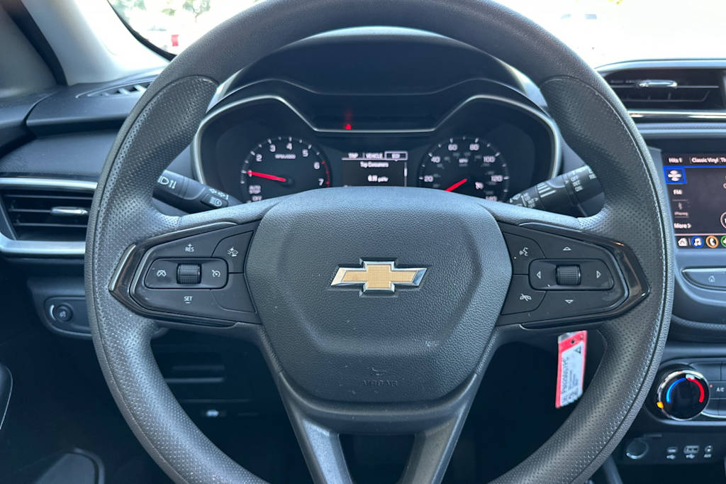 Thumbnail: 2023 Chevrolet TrailBlazer - 26