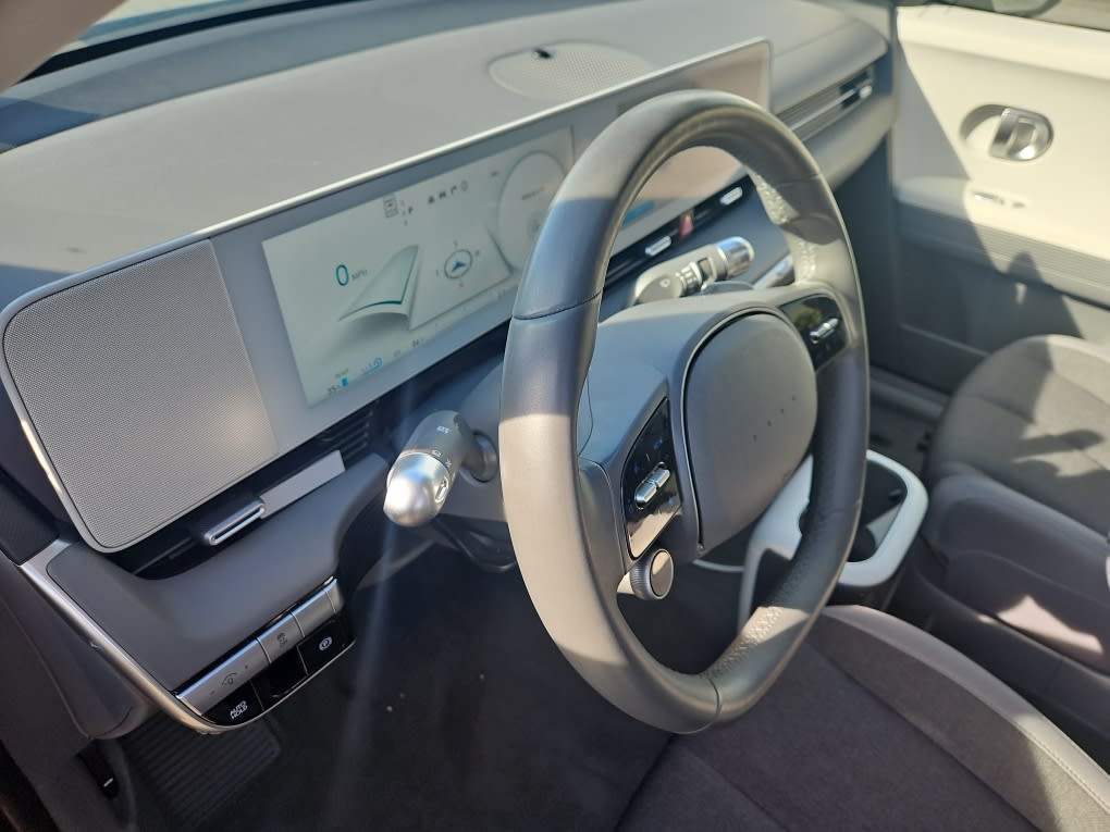 Thumbnail: 2023 Hyundai Ioniq 5 - 15